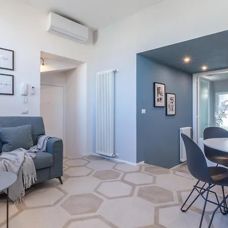 Abbraccio Di * Siena