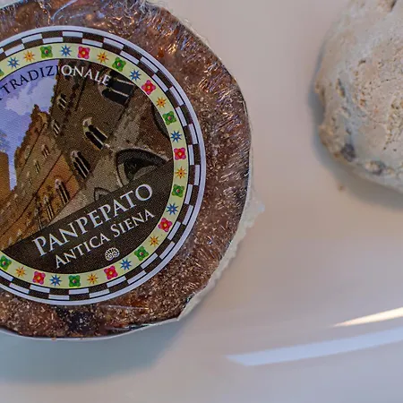 Abbraccio Di Siena